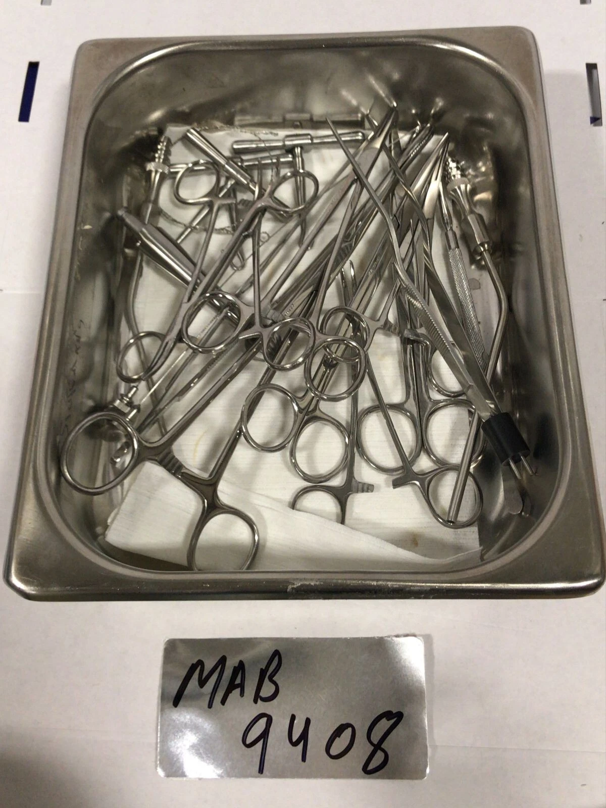 MISC SURGICAL INSTRUMENTS W-STEEL-TRAY-17-PCS-MAB-9408