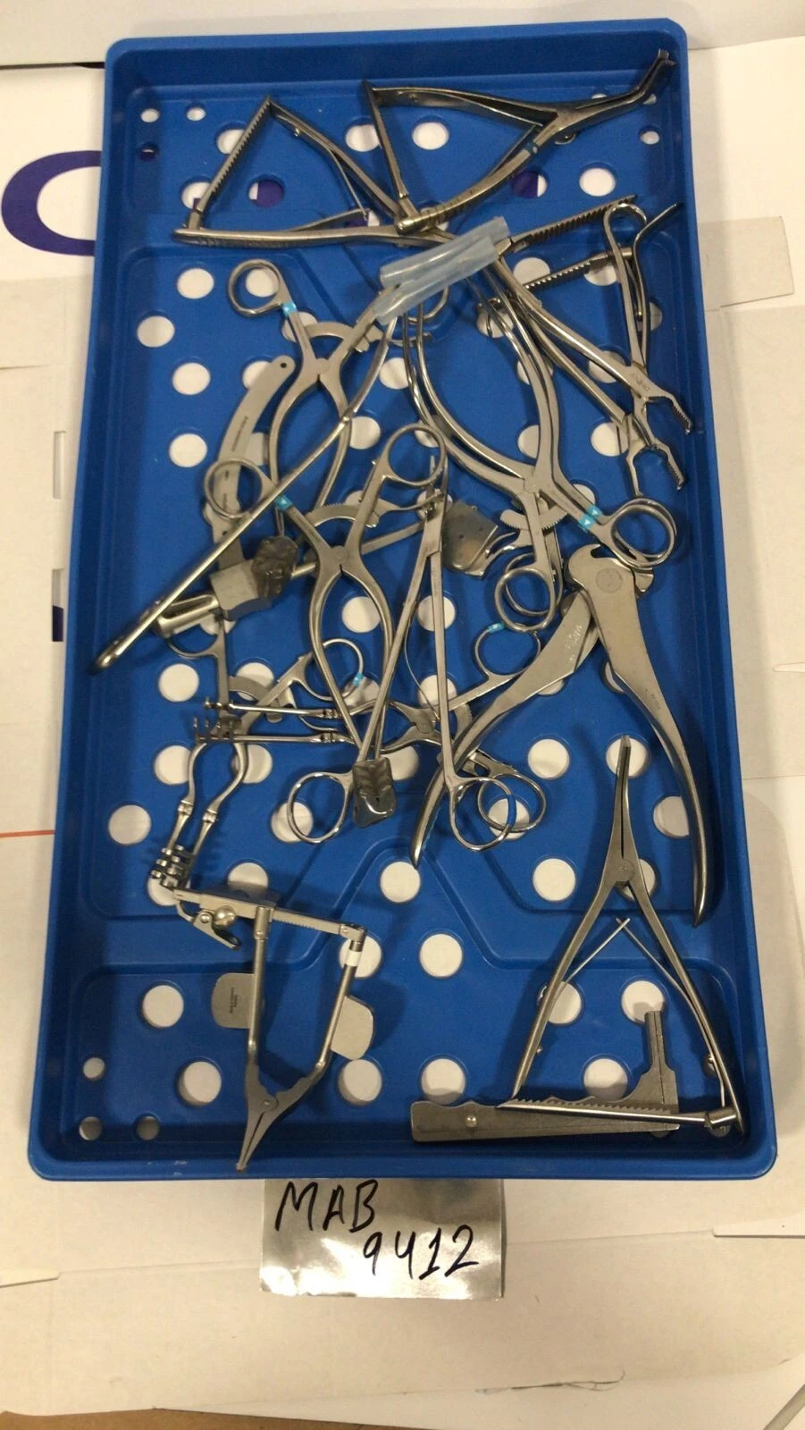 MISC SURGICAL INSTRUMENTS W-BLUE TRAY-17-PCS-MAB-9412