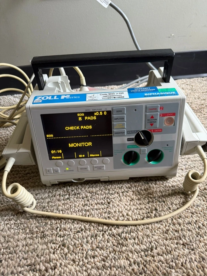 Zoll M-Series w Paddles, MF cables, ECG Leads ,200 Joules NoBattery - Image 3