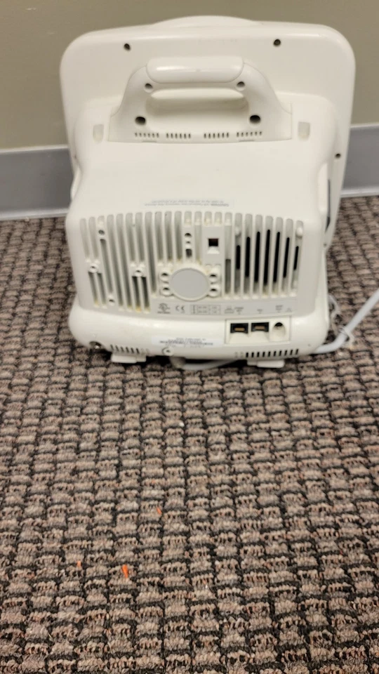 GE Dash 4000 Patient Monitor | MONITOR ONLY - Image 3