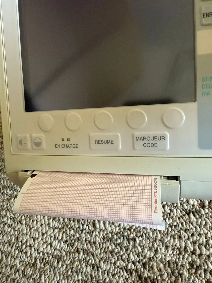 Zoll M-Series w Paddles, MF cables, ECG Leads ,200 Joules NoBattery - Image 11