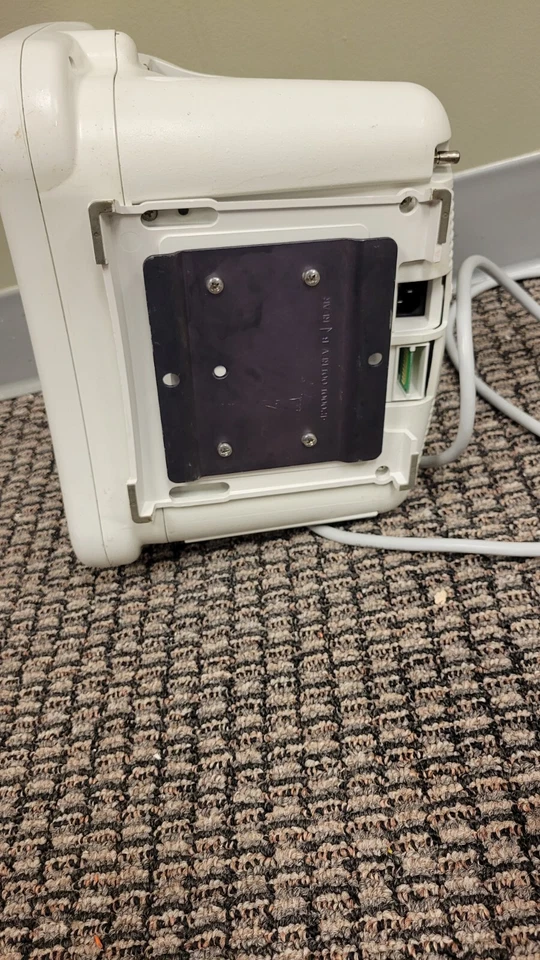GE Dash 4000 Patient Monitor | MONITOR ONLY - Image 8